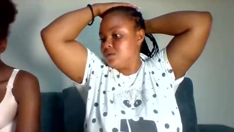 curvy_babe1 online show from April 26, 6:48 pm