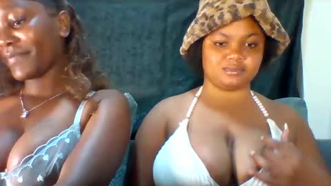 curvy_babe1 online show from May 3, 3:11 am