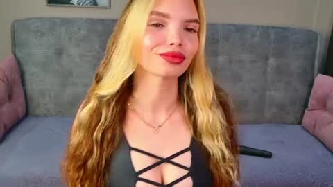 Sammy online show from August 18, 1:33 am