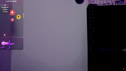 curvy_hot_luna online show from August 11, 9:28 pm