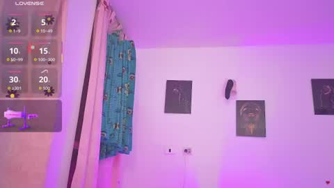 curvy_hot_luna online show from August 13, 2:14 am