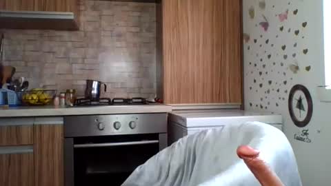 curvybombb online show from July 14, 5:14 pm