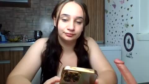 curvybombb online show from August 13, 8:01 pm