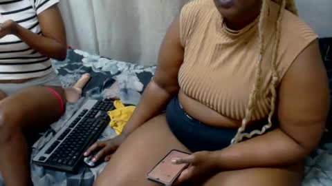 curvydarkfatass online show from August 8, 6:19 pm
