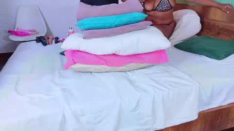 Danna online show from August 8, 4:23 am