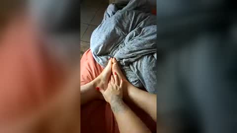 CurveGodnessXX online show from August 8, 12:11 am