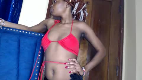 curvyjoan online show from June 6, 12:44 pm