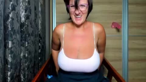 CurvyJules online show from August 9, 3:35 pm