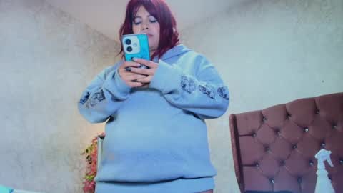 curvyjulieth online show from July 28, 8:53 am