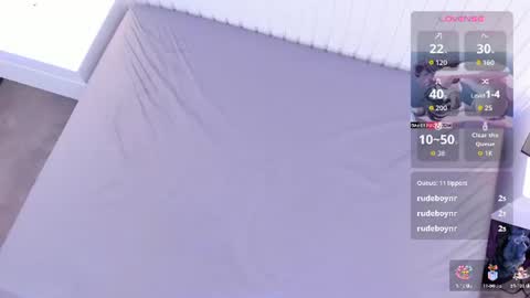 curvyqueen_ online show from August 15, 8:07 am