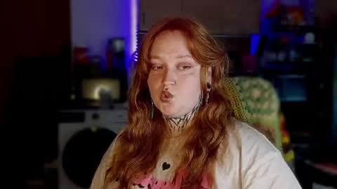 CURVYSAKURA online show from September 5, 6:29 am