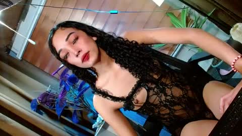 BBY CURLYHANNA online show from August 7, 2:06 pm