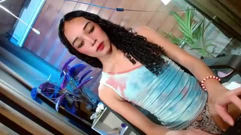 BBY CURLYHANNA online show from August 11, 3:03 pm