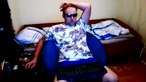cute69696969 online show from June 18, 11:15 pm