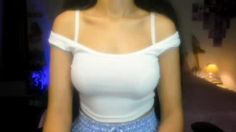 Alisha online show from August 10, 5:03 pm