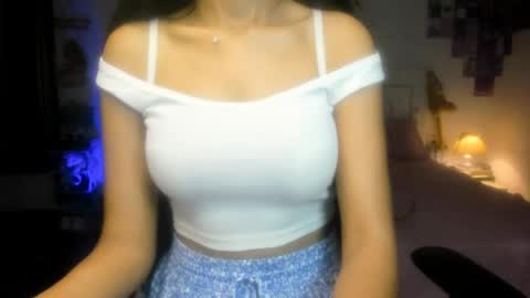 Alisha online show from August 10, 7:59 pm