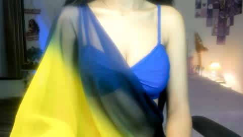 Alisha online show from August 12, 4:53 pm
