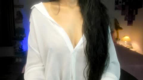 Alisha online show from August 12, 6:43 pm