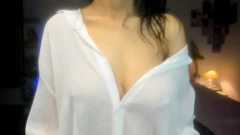 Alisha online show from August 12, 7:49 pm