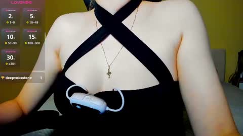 Becca online show from July 30, 7:20 pm