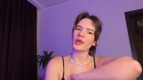 cute_bubbles online show from July 4, 8:00 pm