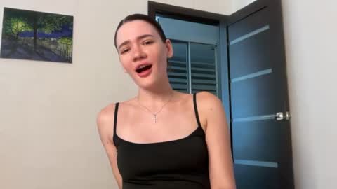cute_bubbles online show from July 12, 12:22 pm