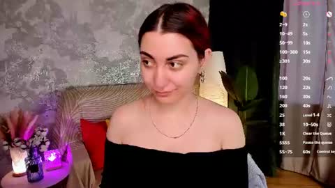 Caroline online show from July 15, 4:24 am