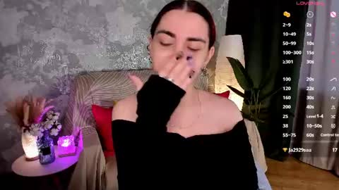 Caroline online show from August 12, 4:15 am