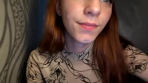 cute_foxis online show from June 15, 8:29 pm