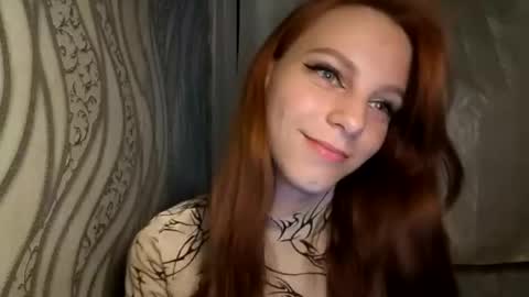 cute_foxis online show from June 15, 9:35 pm