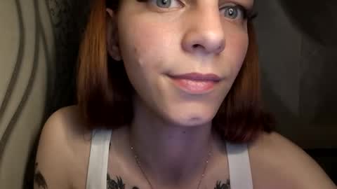 cute_foxis online show from June 19, 9:15 pm
