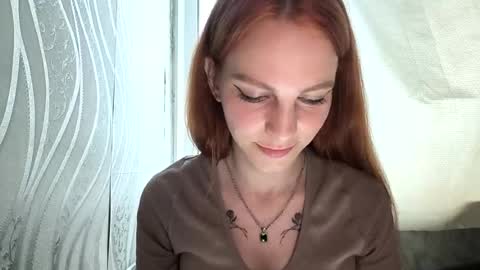 cute_foxis online show from July 7, 7:18 pm