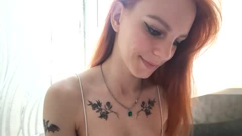 cute_foxis online show from July 10, 3:40 pm