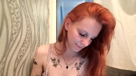 cute_foxis online show from July 12, 8:15 pm