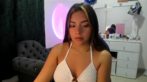 Katherine Independent model online show from August 15, 5:33 am
