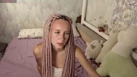 Luucy online show from August 10, 9:33 am