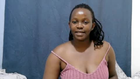 cute_lyn6 online show from August 12, 9:22 am