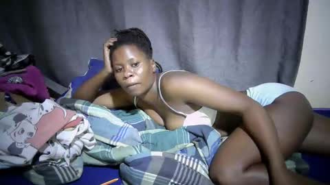 cute_melaninn online show from April 29, 11:40 am