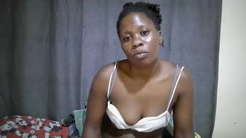 cute_melaninn online show from May 8, 11:56 am