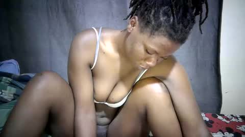 cute_melaninn online show from May 10, 5:42 am