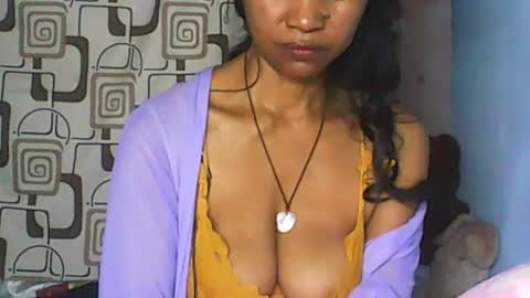 murielle online show from August 15, 7:29 pm