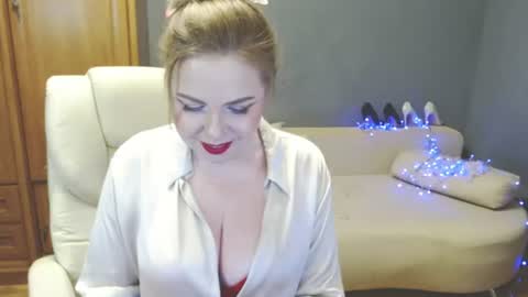 cute_phoenix online show from July 31, 9:31 pm