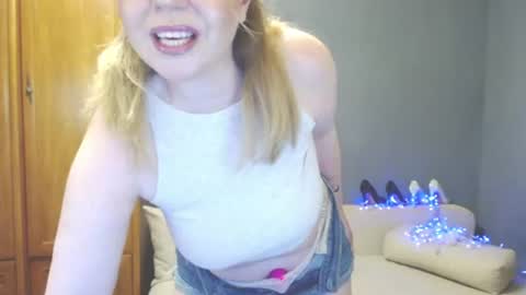 cute_phoenix online show from August 11, 8:00 pm