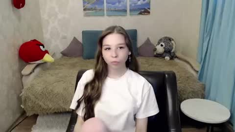 cute_shyg online show from August 6, 1:54 pm