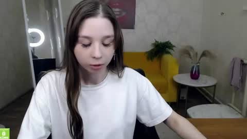 cute_shyg online show from August 8, 3:56 pm