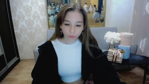 cute_shyg online show from August 12, 10:50 am