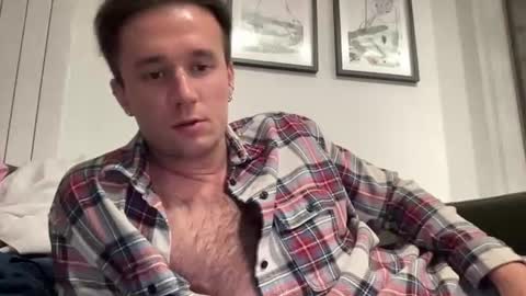 cute_skywalker online show from August 3, 12:17 am
