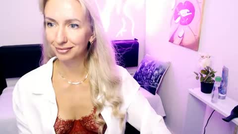 cute_smile_shy online show from July 26, 10:20 am