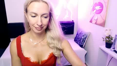 cute_smile_shy online show from August 11, 10:12 pm