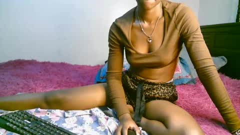 cute_tasha online show from August 9, 10:00 pm
